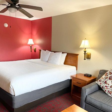 Ramada By Wyndham Oklahoma City Airport North Dış mekan fotoğraf