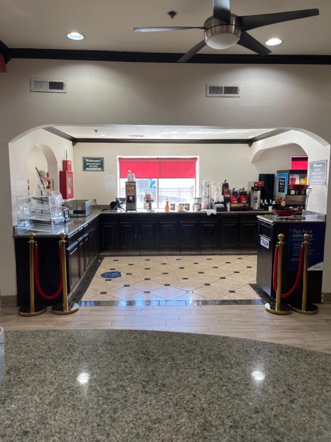 Ramada By Wyndham Oklahoma City Airport North Dış mekan fotoğraf