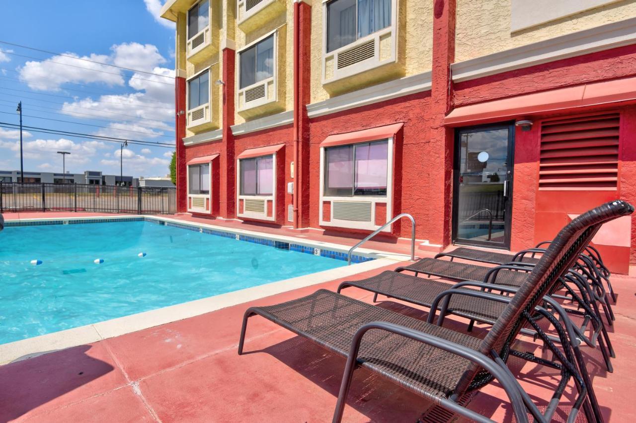 Ramada By Wyndham Oklahoma City Airport North Dış mekan fotoğraf