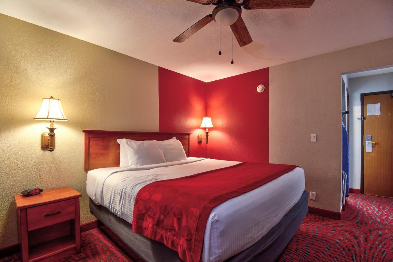 Ramada By Wyndham Oklahoma City Airport North Dış mekan fotoğraf