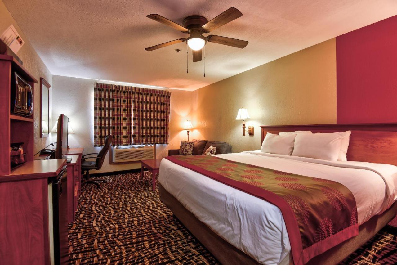 Ramada By Wyndham Oklahoma City Airport North Dış mekan fotoğraf