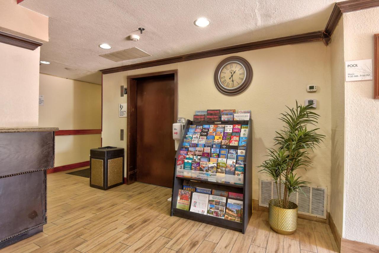 Ramada By Wyndham Oklahoma City Airport North Dış mekan fotoğraf