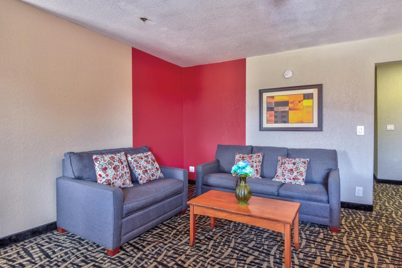 Ramada By Wyndham Oklahoma City Airport North Dış mekan fotoğraf