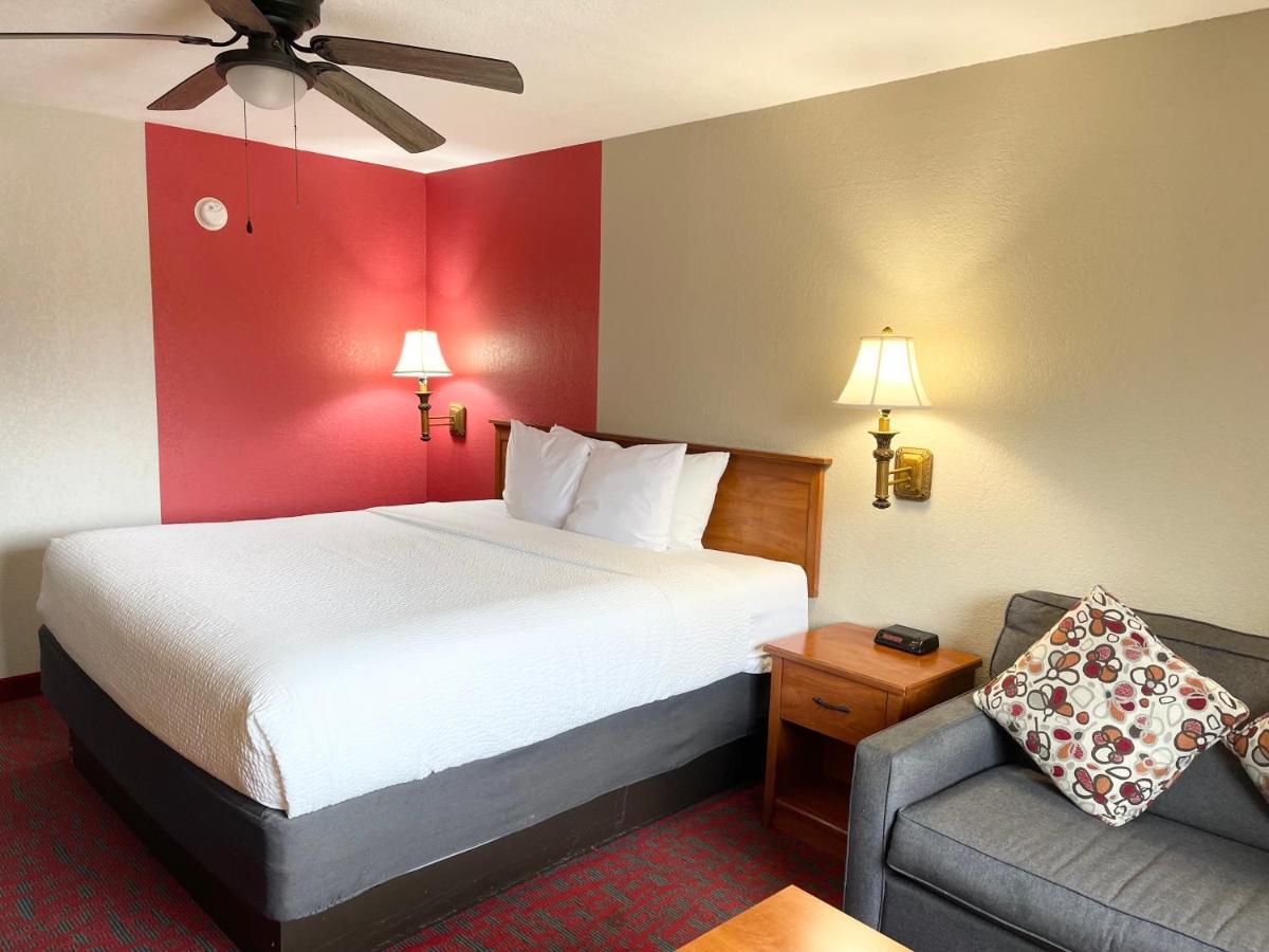 Ramada By Wyndham Oklahoma City Airport North Dış mekan fotoğraf